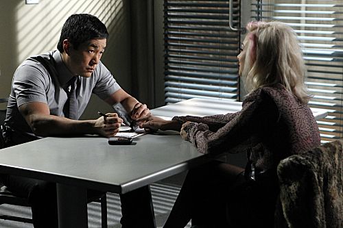 THE MENTALIST Season 4 Episode 8 Pink Tops Photos 5 The_Mentalist_Season_4_Episode_8_Pinks_Tops_4-5522