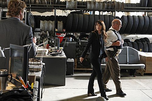 THE MENTALIST Season 4 Episode 8 Pink Tops Photos 4 The_Mentalist_Season_4_Episode_8_Pinks_Tops_5-5523