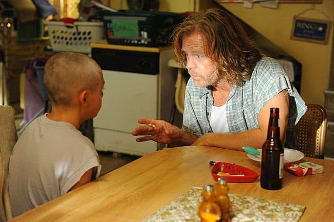 SHAMELESS Season 3 Episode 4 The Helpful Gallaghers Photos 8 SHAMELESS Season 3 Episode 4 The Helpful Gallaghers