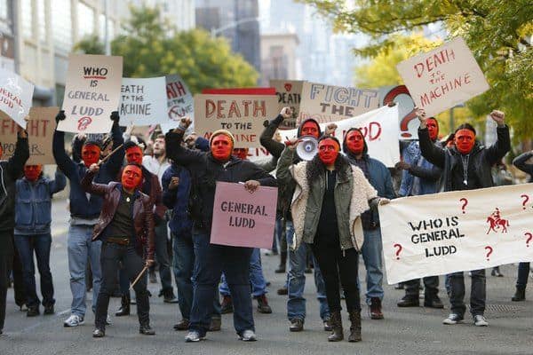 THE BLACKLIST Season 1 Episode 8 General Ludd Photos 19 The Blacklist - Season 1