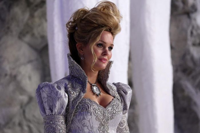 ONCE UPON A TIME Episode 3.19 Photos A Curious Thing 1 OUAT 3x19 7