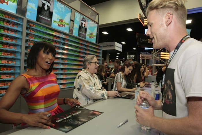 AMERICAN HORROR STORY Comic Con Photos 1 American Horror Story Cast Comic Con San Diego 2014 09