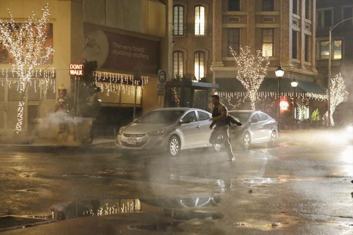 CASTLE Season 7 Episode 10 Photos Bad Santa 11 PAUL LACOVERA