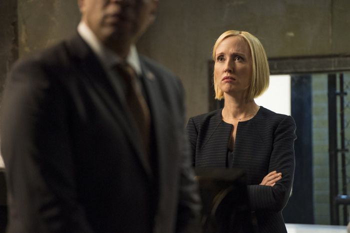 THE BLACKLIST Season 2 Episode 9 Photos Luther Braxton 5 The Blacklist - Season 2