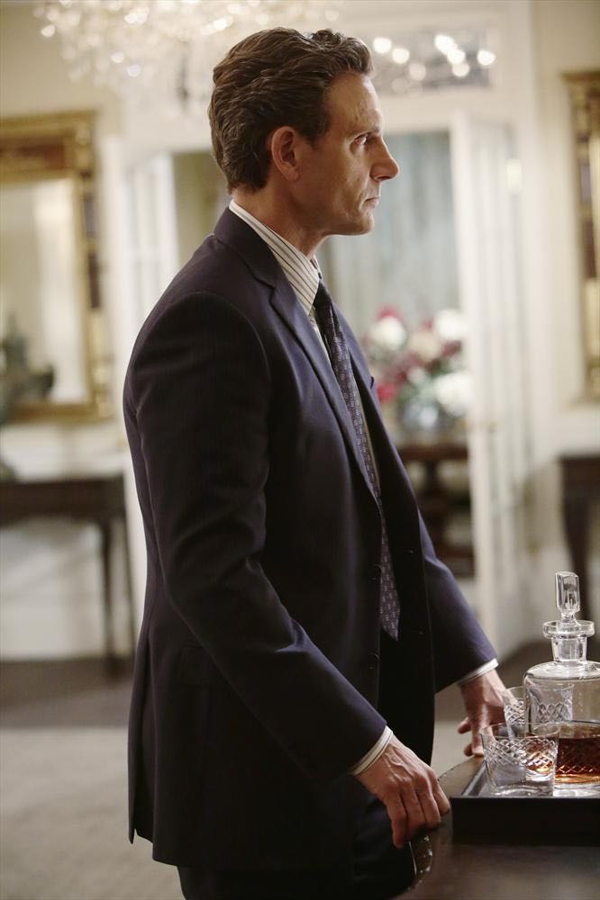 SCANDAL Season 4 Episode 15 Photos The Testimony of Diego Munoz 5 138378_5144_pre