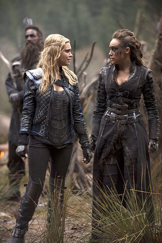 THE 100 Season 2 Episode 14 Photos Bodyguard of Lies 12 HU214B_0062b