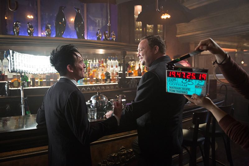 Gotham-ep117-BTS_scn35_27574