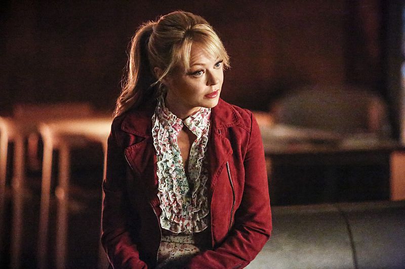 Arrow -- "Sins of the Father" -- Image ARR413a_0171b.jpg -- Pictured: Charlotte Ross as Donna Smoak -- Photo: Bettina Strauss/ The CW -- ÃÂ© 2016 The CW Network, LLC. All Rights Reserved.