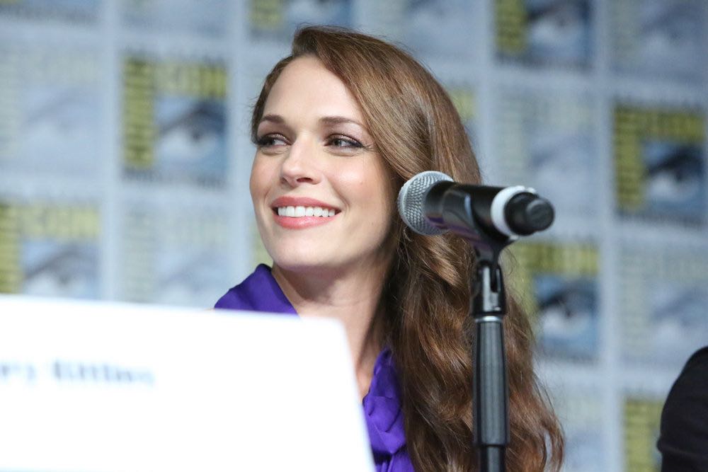 COMIC-CON INTERNATIONAL: SAN DIEGO -- "Colony Panel" -- Pictured: Amanda Righetti -- (Photo by: Evans Vestal Ward/USA Network)