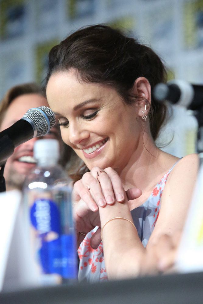 COMIC-CON INTERNATIONAL: SAN DIEGO -- "Colony Panel" -- Pictured: Sarah Wayne Callies -- (Photo by: Evans Vestal Ward/USA Network)