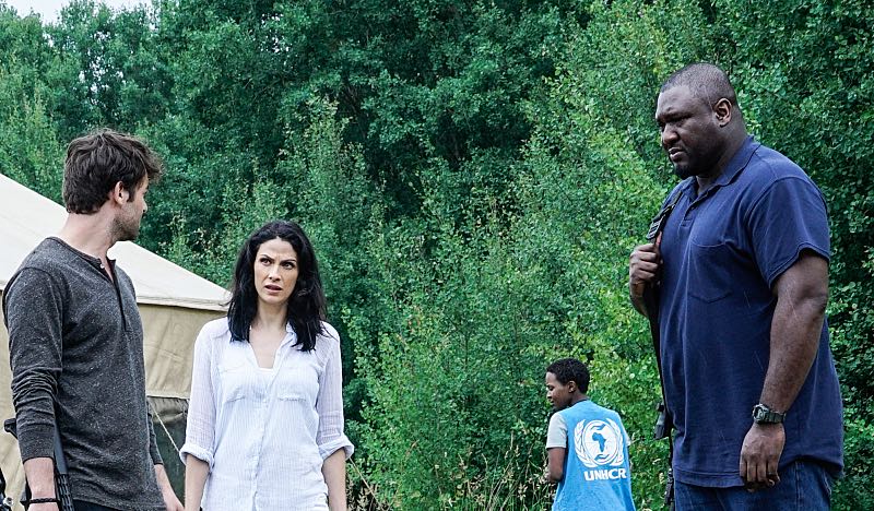 "Sins of the Father" -- Jackson faces the most difficult decision of his life. Also, Mitch reluctantly enlists help from his father, Max Morgan (Robin Thomas), to investigate the origin of the final set of triple helix animal bones, on ZOO, Tuesday, August 16 (9:00-10:00 PM, ET/PT), on the CBS Television Network. Pictured (L-R) James Wolk as Jackson Oz , Joanne Kelly as Allison Shaw and Nonso Anozie as Abraham Kenyatta Photo: Shane Harvey /CBSé2016 CBS Broadcasting, Inc. All Rights Reserved