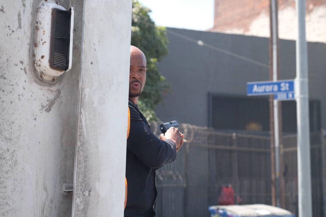 LETHAL WEAPON: Damon Wayans in the "Best Buds" episode of LETHAL WEAPON airing Wednesday, Oct. 5 (8:00-9:00 PM ET/PT) on FOX. ©2016 Fox Broadcasting Co. CR: Darren Michaels/FOX