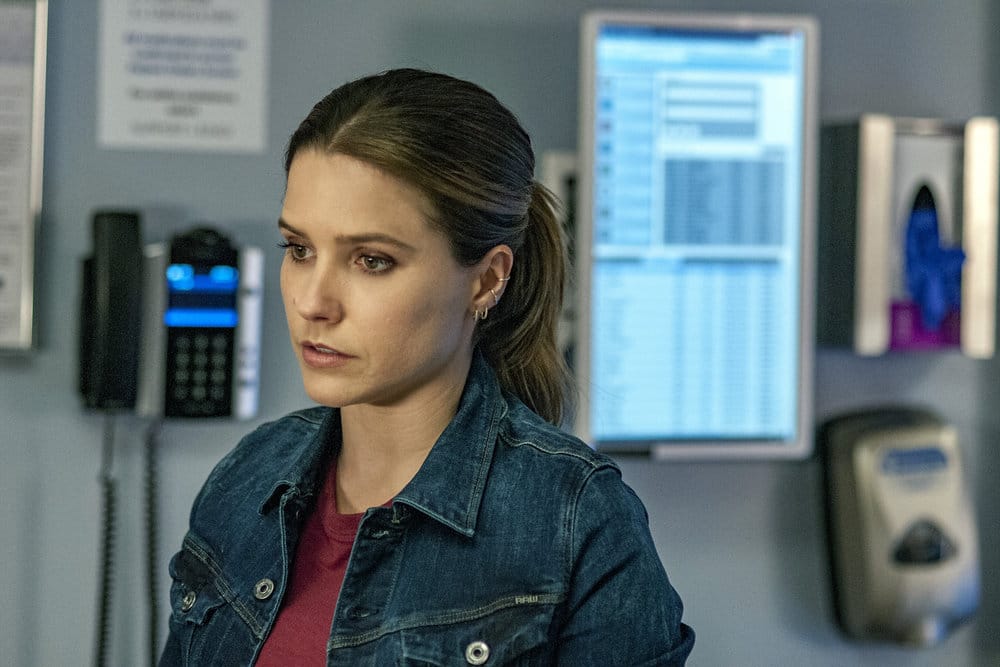 CHICAGO P.D. -- "All Cylinders Firing" Episode 403 -- Pictured: Sophia Bush as Erin Lindsay -- (Photo by: Matt Dinerstein/NBC)