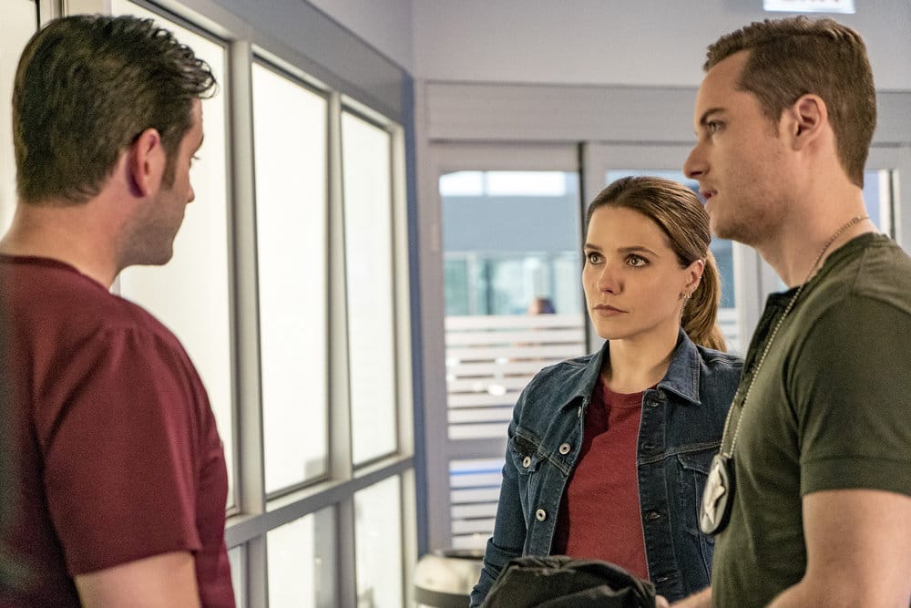CHICAGO P.D. -- "All Cylinders Firing" Episode 403 -- Pictured: (l-r) Colin Donnell as Connor Rhodes, Sophia Bush as Erin Lindsay, Jesse Lee Soffer as Jay Halstead -- (Photo by: Matt Dinerstein/NBC)