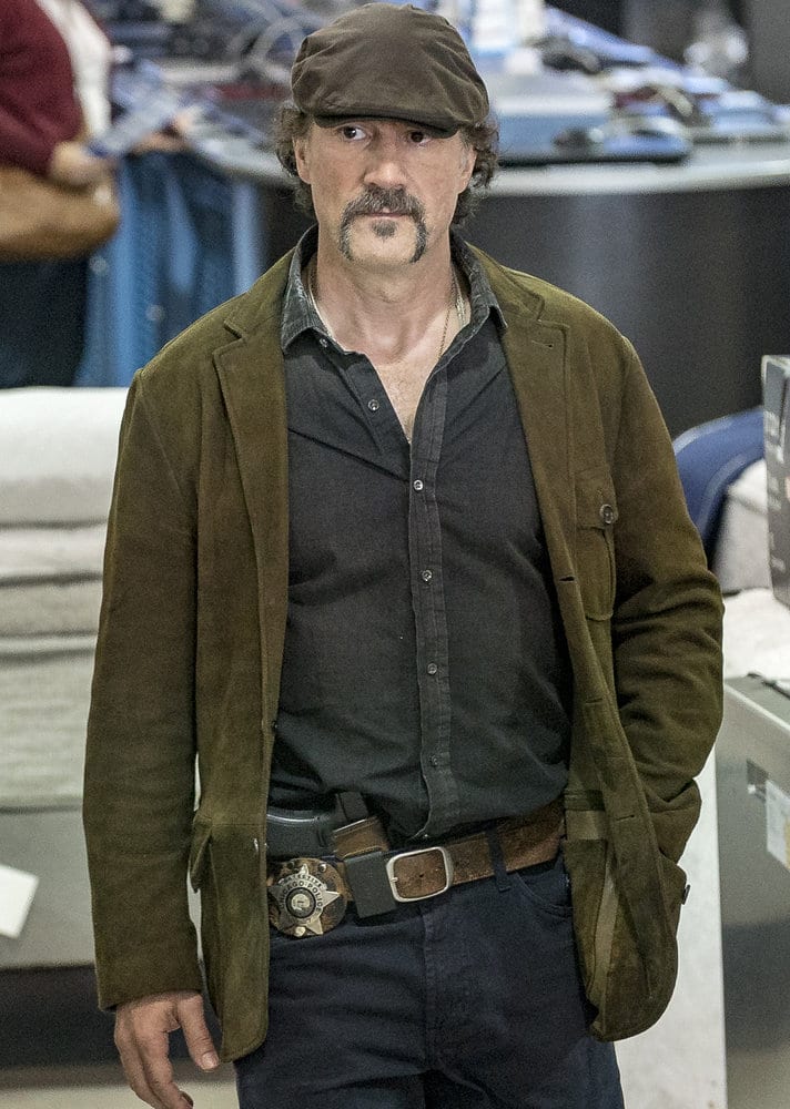 CHICAGO P.D. -- "All Cylinders Firing" Episode 403 -- Pictured: Elias Koteas as Alvin Olinsky -- (Photo by: Matt Dinerstein/NBC)