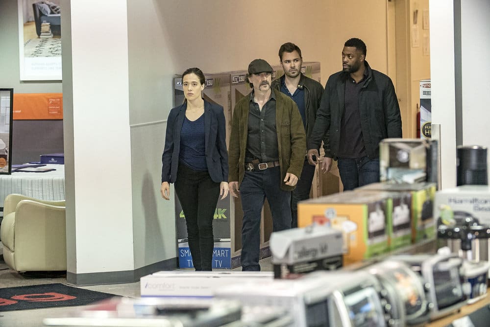 CHICAGO P.D. -- "All Cylinders Firing" Episode 403 -- Pictured: (l-r) Marina Squerciati as Kim Burgess, Elias Koteas as Alvin Olinsky, Patrick John Flueger as Adam Ruzek, LaRoyce Hawkins as Kevin Atwater -- (Photo by: Matt Dinerstein/NBC)