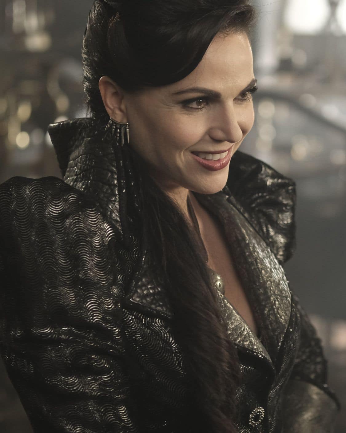 ONCE UPON A TIME - "A Bitter Draught" - When a mysterious man from the Land of Untold Stories, who has a past with the Evil Queen, arrives in Storybrooke, David and Snow work together with Regina to neutralize the threat. Belle seeks Hook's help finding a safe place to hide away from her husband, Mr. Gold. The Evil Queen continues to try to win Zelena over to her side, while Emma resumes her therapy sessions with Archie and shares her terrifying vision of the future, on "Once Upon a Time," SUNDAY, OCTOBER 2 (8:00-9:00 p.m. EDT), on the ABC Television Network. (ABC/Eike Schroter) LANA PARRILLA