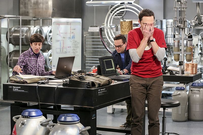 "The Dependence Transcendence" -- Pictured: Howard Wolowitz (Simon Helberg), Leonard Hofstadter (Johnny Galecki) and Sheldon Cooper (Jim Parsons). Tensions rise when the boys struggle to complete their government project on time and Sheldon tries an energy drink to stay awake. Also, Penny and Amy go to a "party" at Bert (Brian Posehn) the geologist's house and Kooothrappali learns Bernadette's true feelings about her pregnancy when they clean out the future baby room, on THE BIG BANG THEORY, Monday, Oct. 3 (8:00-8:31 PM, ET/PT), on the CBS Television Network. Dean Norris returns as Air Force Representative Colonel Williams. Photo: Michael Yarish/Warner Bros. Entertainment Inc. é 2016 WBEI. All rights reserved.