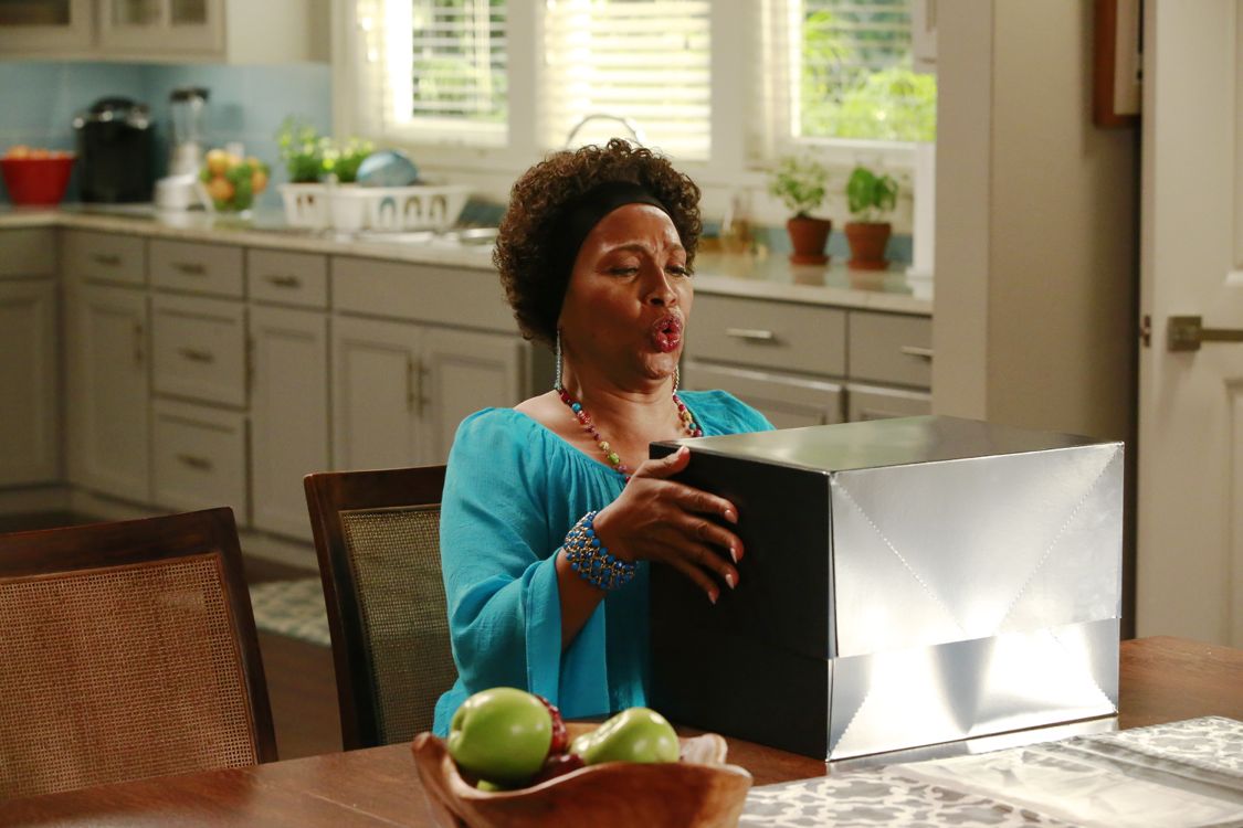 BLACK-ISH - "God" - When Dre discovers that Zoey is questioning her belief in God, he undergoes a crisis of faith and leans on family members and coworkers for their input. Meanwhile, Bow's brother Johan comes to stay with The Johnsons after living abroad and becomes an instant thorn in Dre's side, on "black-ish," WEDNESDAY, SEPTEMBER 28 (9:31-10:00 p.m. EDT), on the ABC Television Network." (ABC/Mitch Haaseth) JENIFER LEWIS