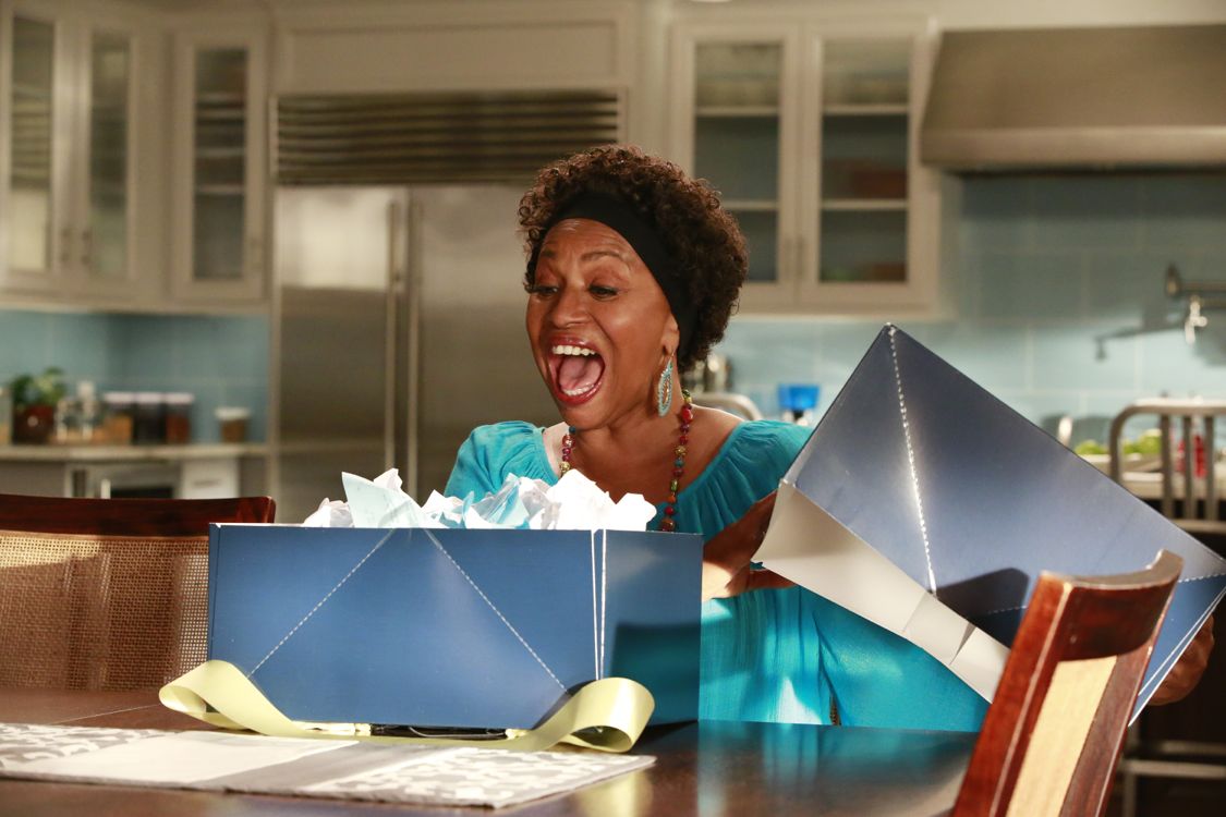 BLACK-ISH - "God" - When Dre discovers that Zoey is questioning her belief in God, he undergoes a crisis of faith and leans on family members and coworkers for their input. Meanwhile, Bow's brother Johan comes to stay with The Johnsons after living abroad and becomes an instant thorn in Dre's side, on "black-ish," WEDNESDAY, SEPTEMBER 28 (9:31-10:00 p.m. EDT), on the ABC Television Network." (ABC/Mitch Haaseth) JENIFER LEWIS