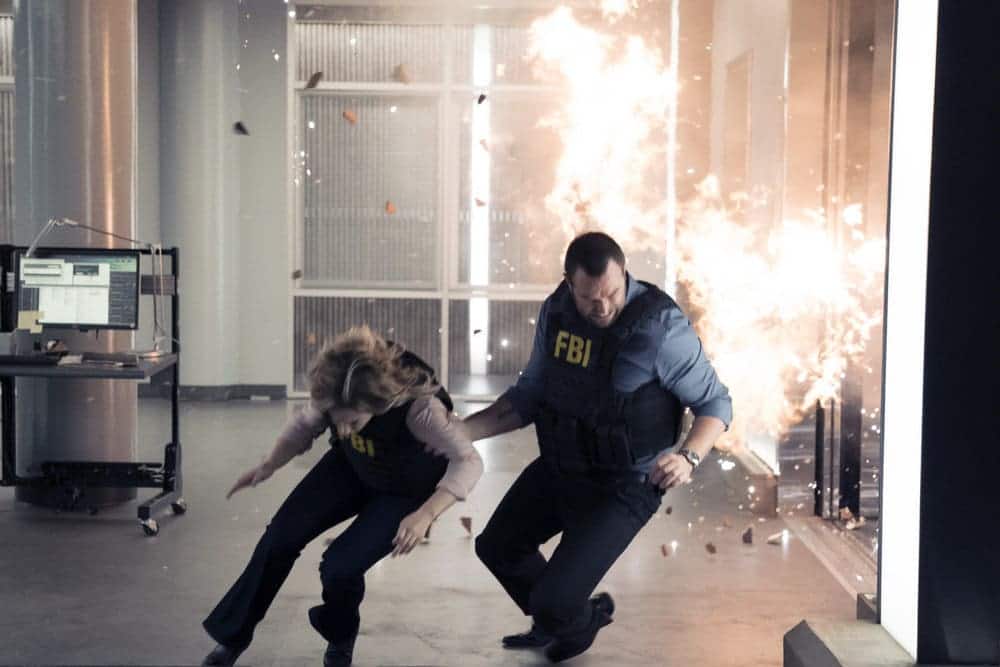 BLINDSPOT -- "Resolves Eleven Myths" Episode 207 -- Pictured: (l-r) Ashley Johnson as Patterson, Sullivan Stapleton as Kurt Weller -- (Photo by: Virginia Sherwood/NBC)