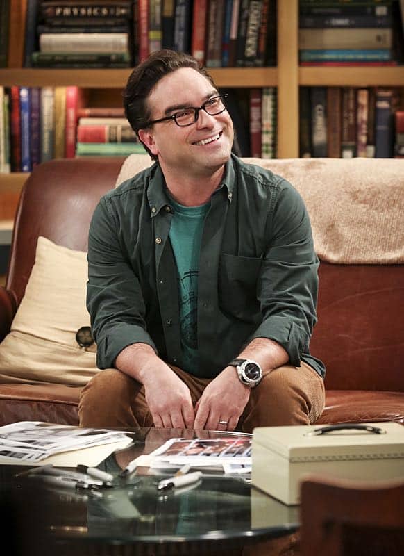 "The Fetal Kick Catalyst" -- Pictured: Leonard Hofstadter (Johnny Galecki). Penny is surprised to learn she has fans of her performance in "Serial Ape-ist" when she attends Van Nuys Comic Con with Leonard. Also, Amy hosts a Sheldon-style brunch at Penny's apartment and Wolowitz makes an impulsive purchase when he starts stressing out about the baby on the way, when THE BIG BANG THEORY moves to its regular time period, Thursday, Oct. 27 (8:00-8:31 PM, ET/PT), on the CBS Television Network. Photo: Michael Yarish/Warner Bros. Entertainment Inc. ÃÂ© 2016 WBEI. All rights reserved.