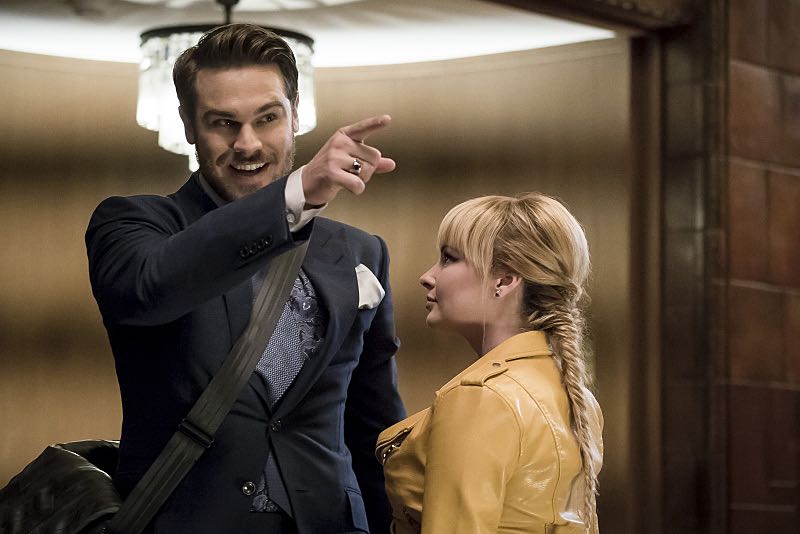 The Flash -- "The New Rouges" -- Image FLA304a_0078b.jpg -- Pictured (L-R): Grey Damon as Sam Scudder and Ashley Rickards as Rosalind Rosa Dillion -- Photo: Katie Yu/The CW -- ÃÂ© 2016 The CW Network, LLC. All rights reserved.