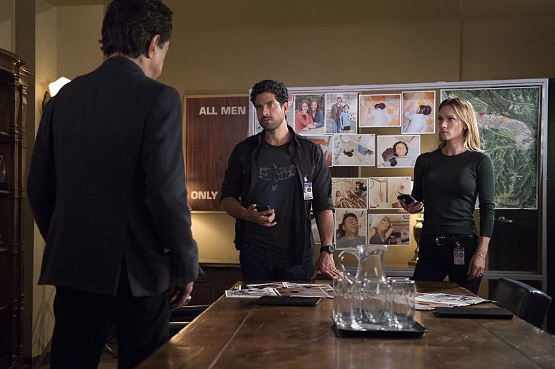 "The Anti-Terrorism Squad" -- The BAU uses social media to discover an even bigger motive when two high school students survive both of their families deaths in Minnesota, on CRIMINAL MINDS, Wednesday, Nov. 2 (9:00-10:00 PM, ET/PT), on the CBS Television Network. Pictured: Adam Rodriguez (Luke Alvez), A.J. Cook (Jennifer "JJ" Jareau) Photo: Neil Jacobs/CBS ÃÂ©2016 CBS Broadcasting, Inc. All Rights Reserved