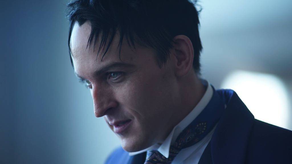 GOTHAM: Robin Lord Taylor in the “Mad City: Follow the White Rabbit” episode of GOTHAM airing Monday, Oct. 24 (8:00-9:01 PM ET/PT) on FOX. ©2016 Fox Broadcasting Co. Cr: Nicole Rivelli/FOX.