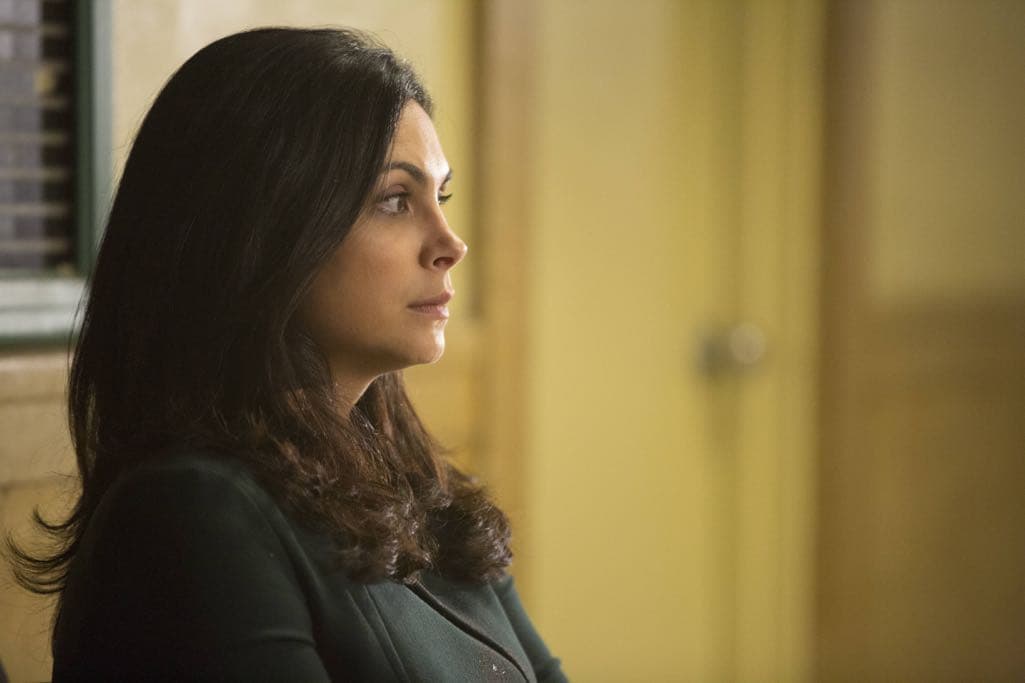 GOTHAM: Morena Baccarin in the “Mad City: Follow the White Rabbit” episode of GOTHAM airing Monday, Oct. 24 (8:00-9:01 PM ET/PT) on FOX. ©2016 Fox Broadcasting Co. Cr: Jessica Miglio/FOX.