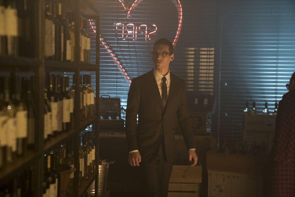 GOTHAM: Cory Michael Smith in the “Mad City: Follow the White Rabbit” episode of GOTHAM airing Monday, Oct. 24 (8:00-9:01 PM ET/PT) on FOX. ©2016 Fox Broadcasting Co. Cr: Jessica Miglio/FOX.
