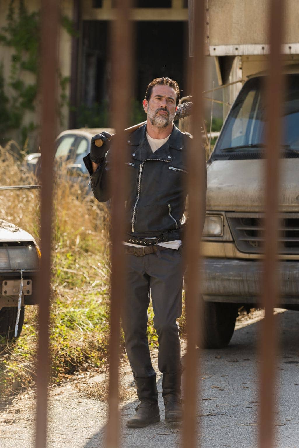 THE WALKING DEAD Season 7 Promo Photos 6 Jeffrey Dean Morgan as Negan - The Walking Dead _ Season 7, Episode 4 - Photo Credit: Gene Page/AMC