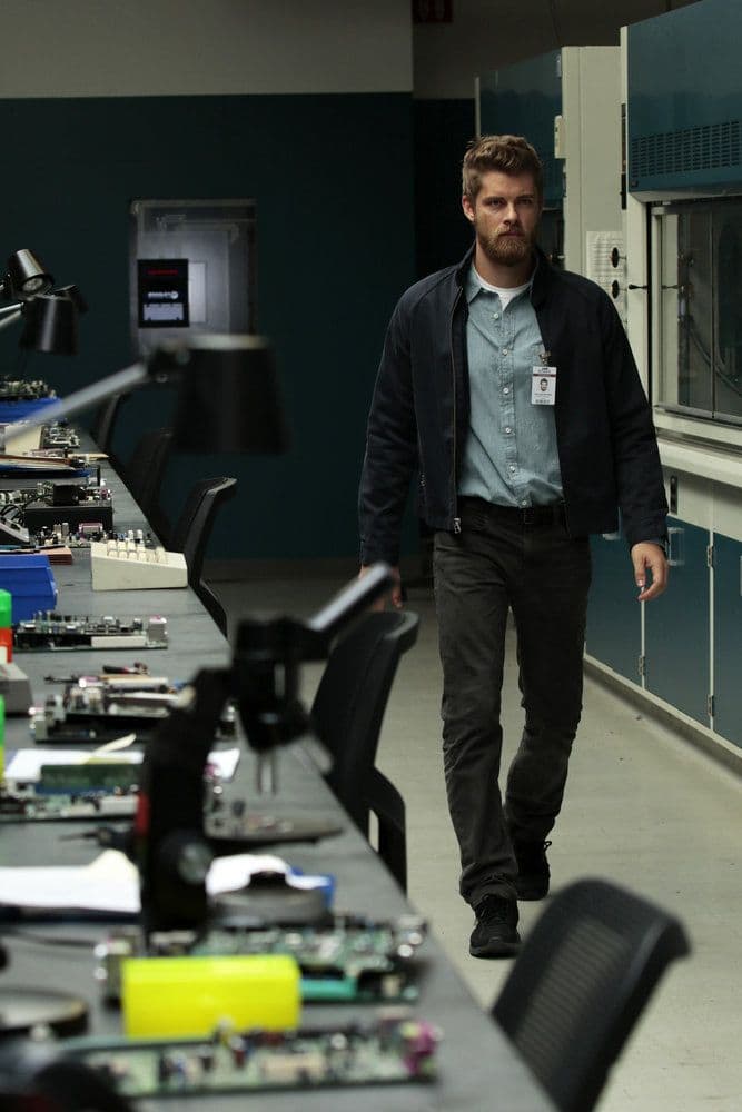 BLINDSPOT-- Her Spys Mind Episode 206 -- Pictured: Luke Mitchell as Roman -- (Photo by: Giovanni Ruffino/NBC)