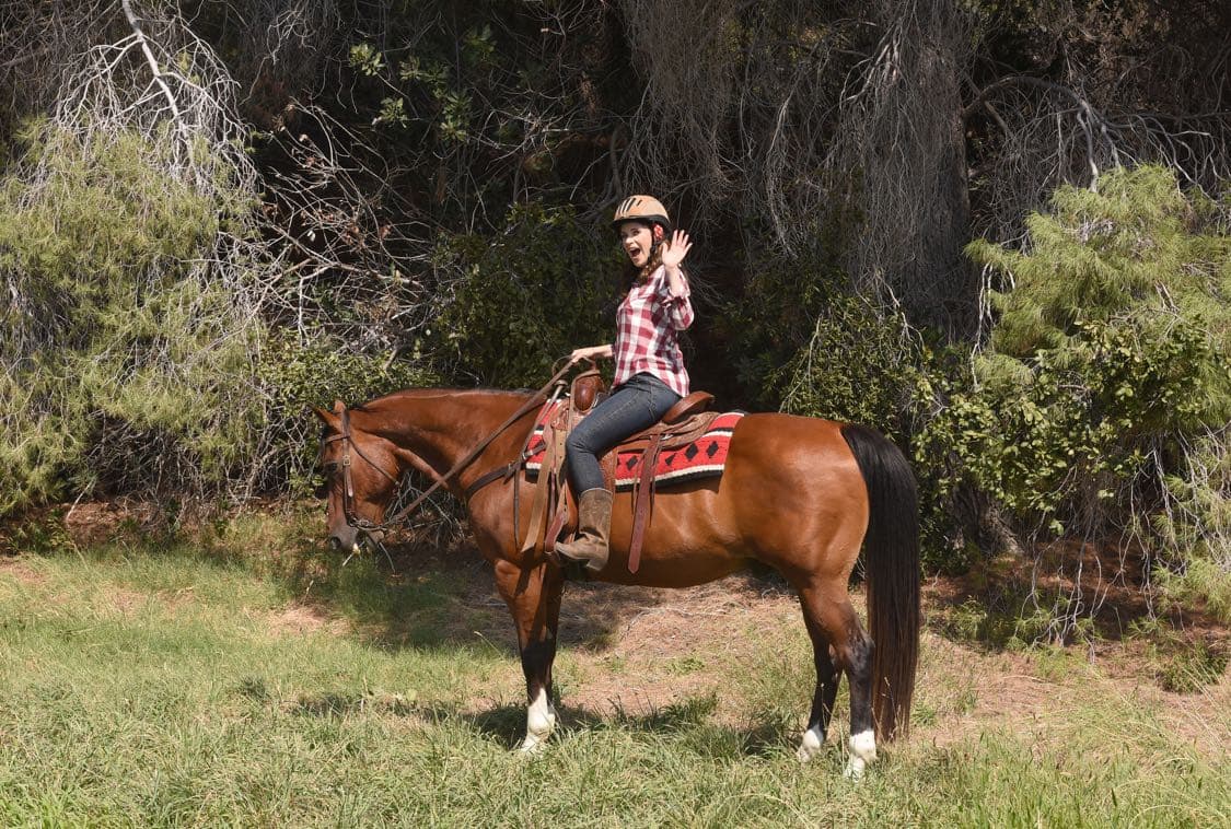 NEW GIRL: Zooey Deschanel in the " Africa or Retractable S'mores Pole" episode of NEW GIRL airing Tuesday, Oct. 4 (8:30-9:00 PM ET/PT) on FOX. ©2016 Fox Broadcasting Co. Cr: Ray Mickshaw/FOX