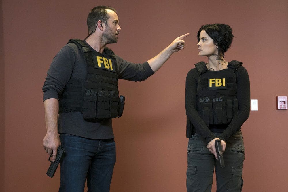 BLINDSPOT-- "Condone Untidiest Thefts" Episode 205 -- Pictured: (l-r) Sullivan Stapleton as Kurt Weller, Jaimie Alexander as Jane Doe -- (Photo by: Peter Kramer/NBC)