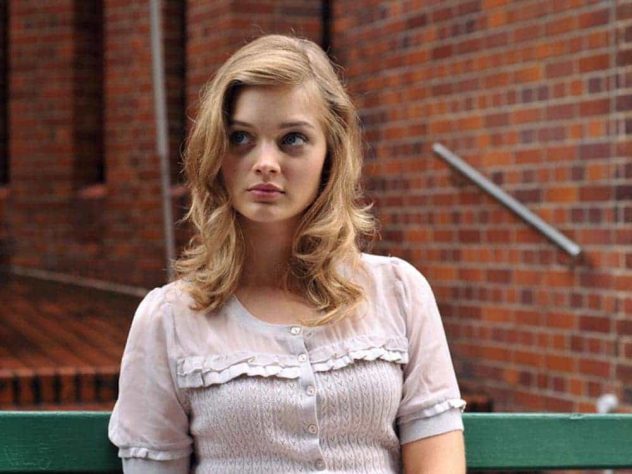 THE MAN IN THE HIGH CASTLE Season 2 Set Visit: Interview With Bella