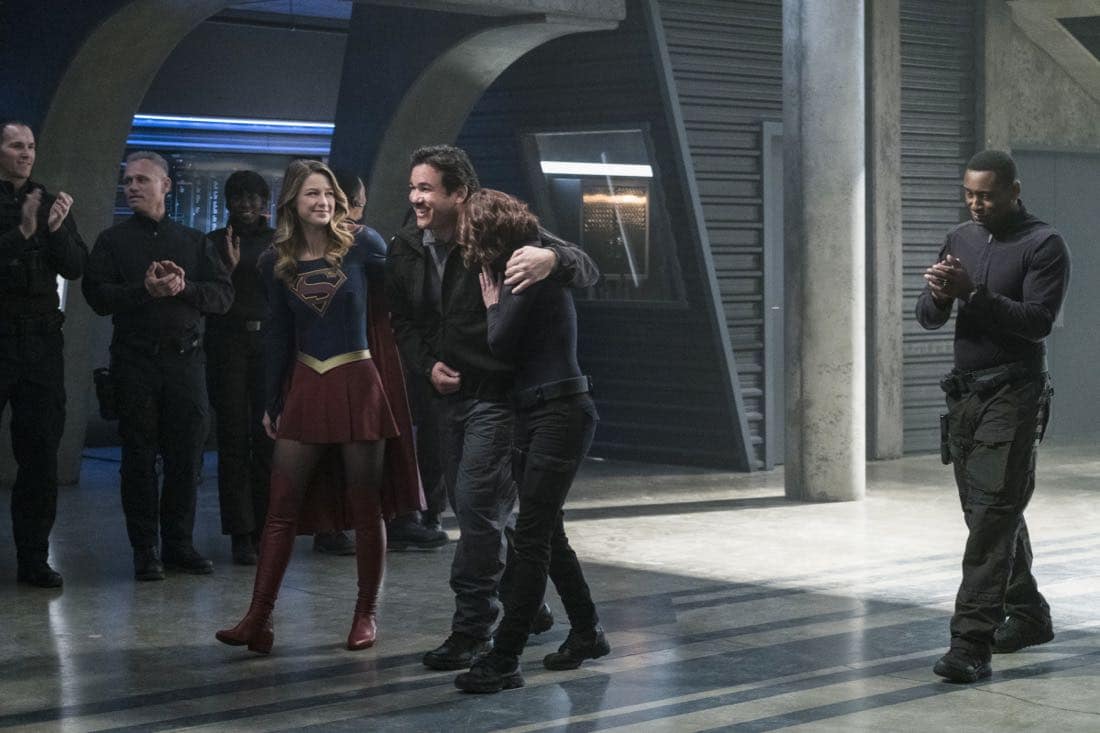 SUPERGIRL Season 2 Episode 14 Photos Homecoming 11