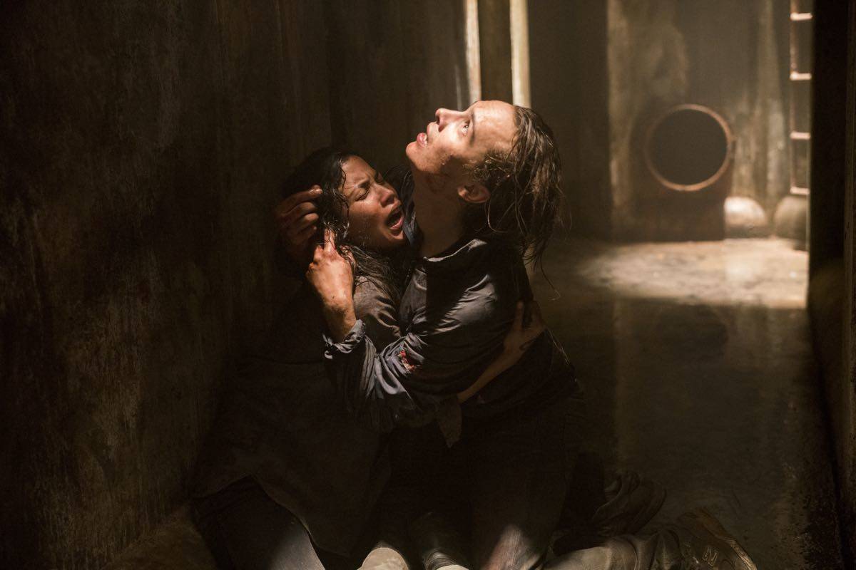 First-Look Photos & Synopsis From FEAR THE WALKING DEAD Season 3 3 FTWD 301 MD 0111 962 RT