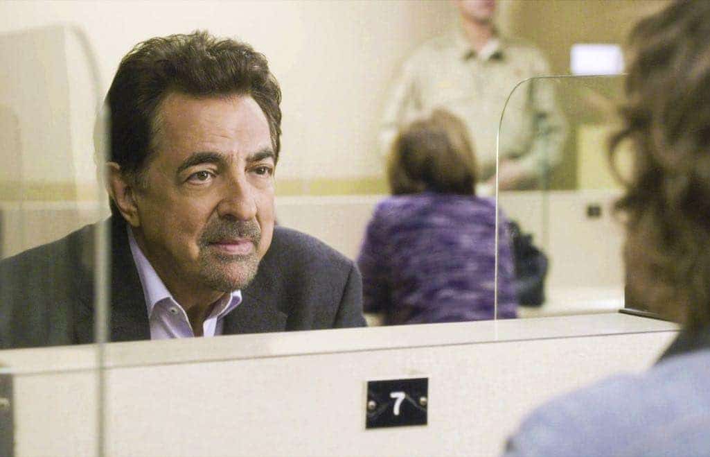  Joe Mantegna (David Rossi) visiting Reid In Prison