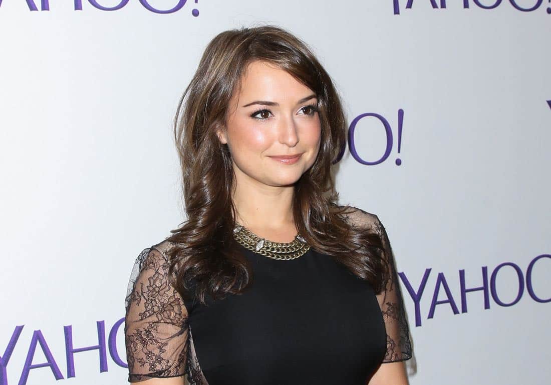 milana-vayntrub