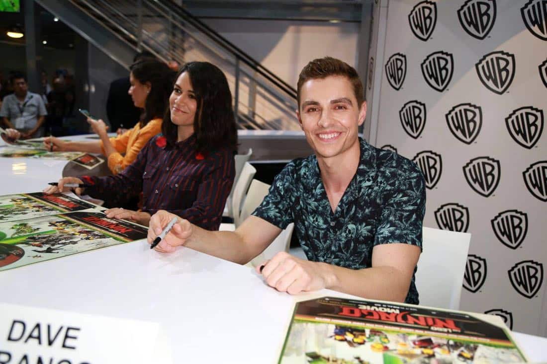 Dave Franco stops by the Warner Bros. booth at Comic-Con 2017 on Thursday, July 20. to sign autographs for fans of THE LEGO NINJAGO MOVIE. #WBSDCC (© 2017 WBEI. All Rights Reserved) Dave Franco stops by the Warner Bros. booth at Comic-Con 2017 on Thursday, July 20. to sign autographs for fans of THE LEGO NINJAGO MOVIE. #WBSDCC (© 2017 WBEI. All Rights Reserved)