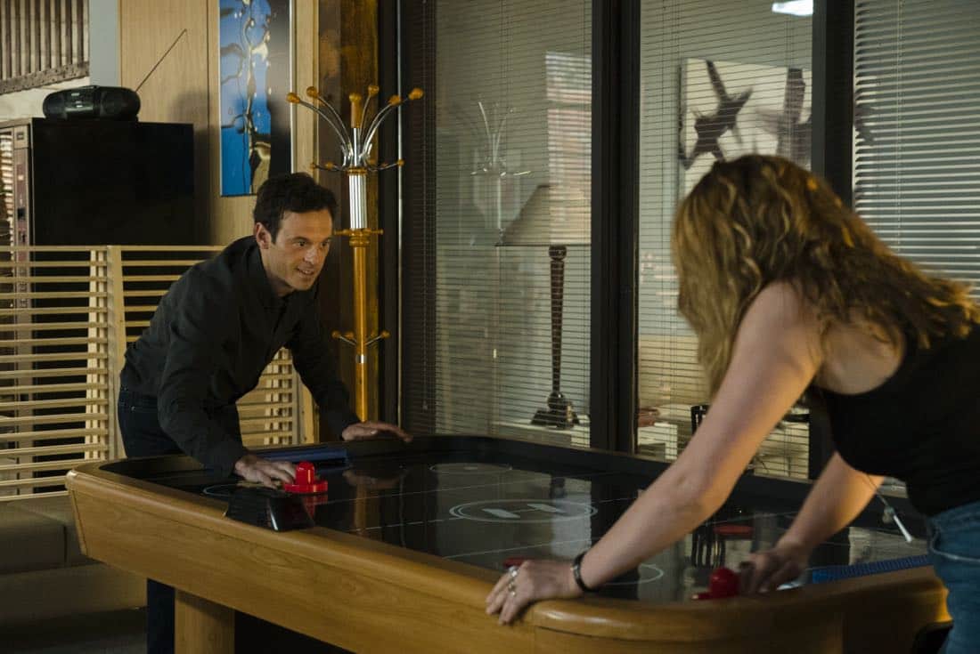 Scoot McNairy as Gordon Clark, Anna Chlumsky as Katie Herman- Halt and Catch Fire _ Season 4, Episode 5 - Photo Credit: Tina Rowden/AMC