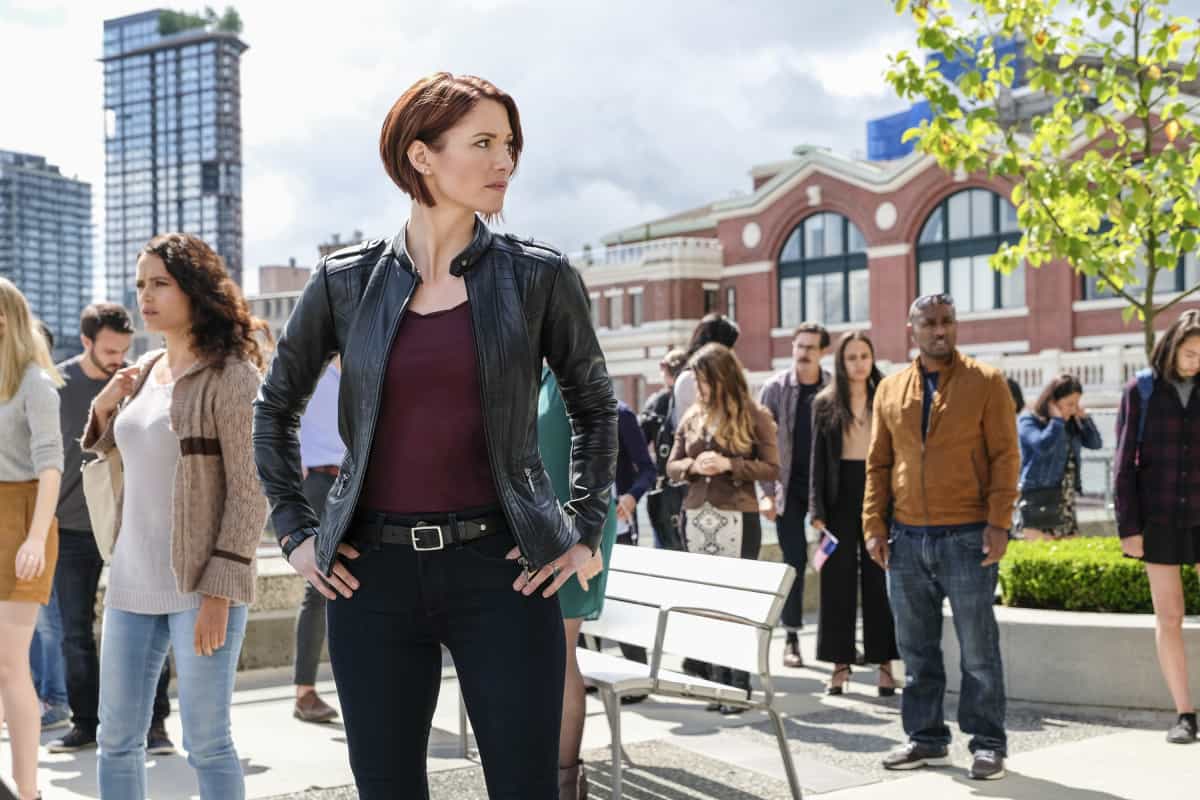 SUPERGIRL Season 3 Episode 1 Photos Girl of Steel 8 SPG301b 0026b