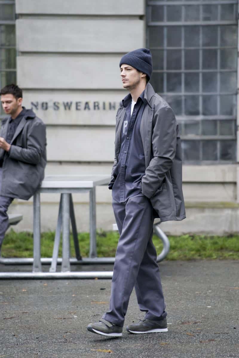 THE FLASH Season 4 Episode 11 Photos The Elongated Knight Rises 7 FLA411a 0001b