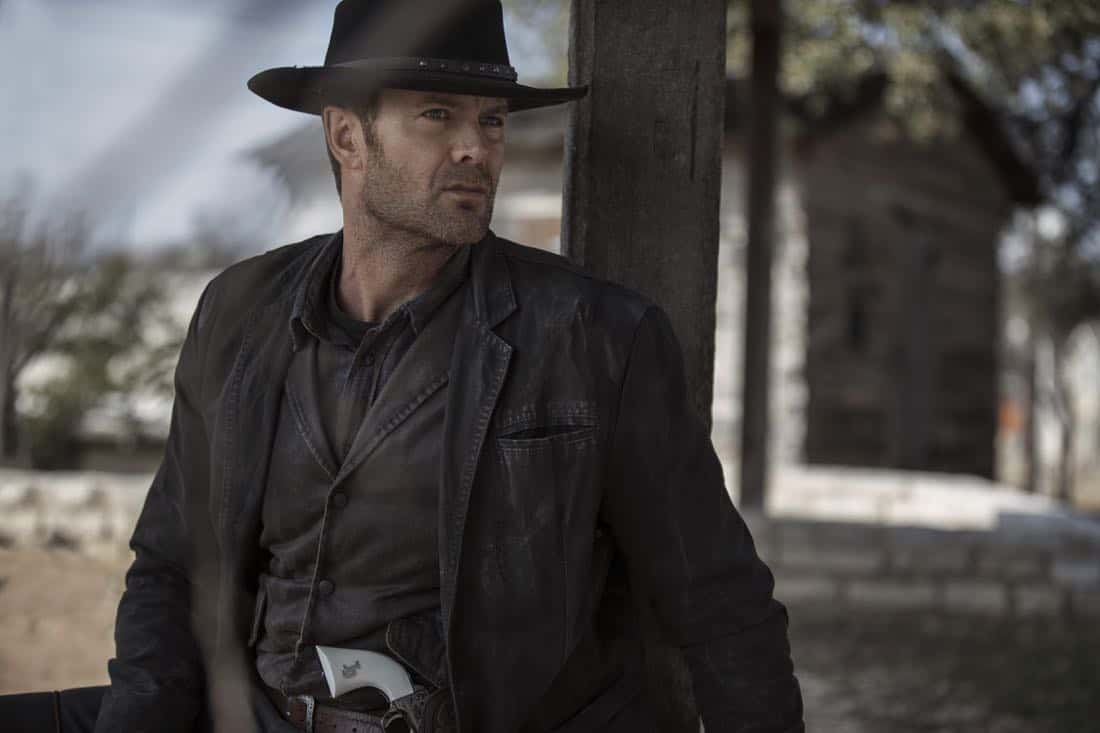 FEAR THE WALKING DEAD Season 4 Candid Portraits 4 Garret Dillahunt as John Dorey - Fear the Walking Dead _ Season 4, Gallery - Photo Credit: Elizabeth Weinberg/AMC