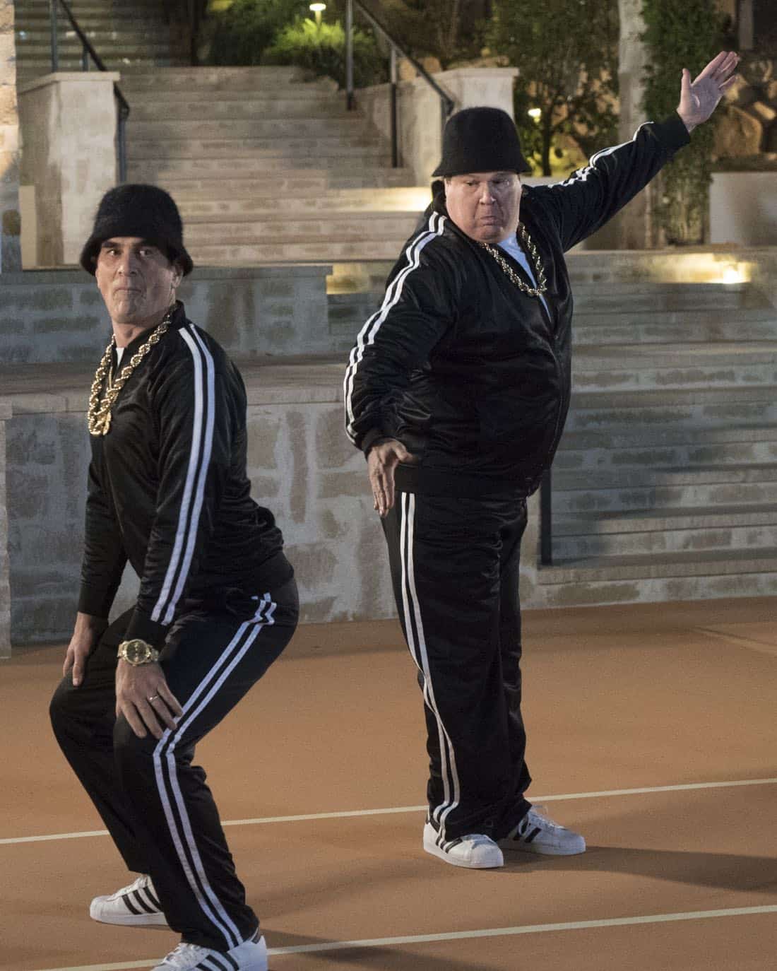 Modern Family Episode 16 Season 9 Wine Weekend 03