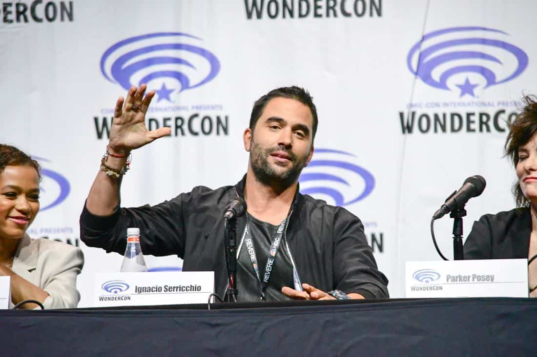 Lost In Space Netflix WonderCon 2018 Cast 43