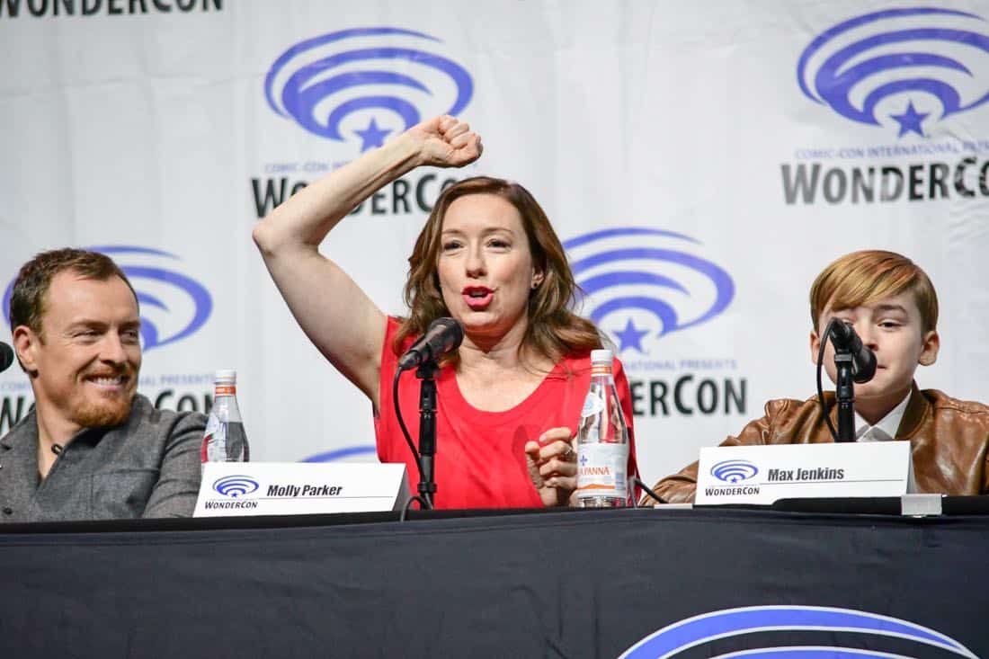 Lost In Space Netflix WonderCon 2018 Cast 44