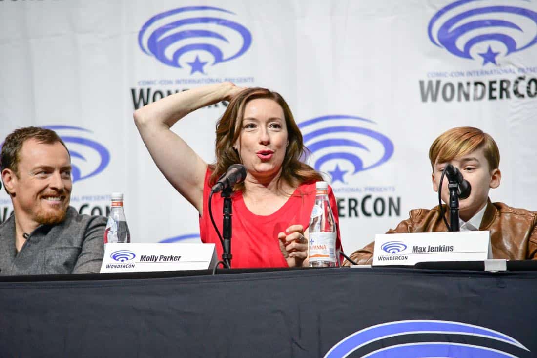 Lost In Space Netflix WonderCon 2018 Cast 45