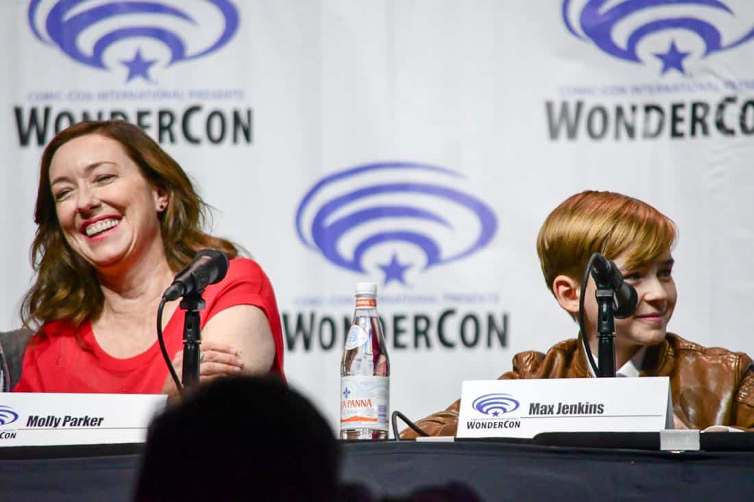 Lost In Space Netflix WonderCon 2018 Cast 37